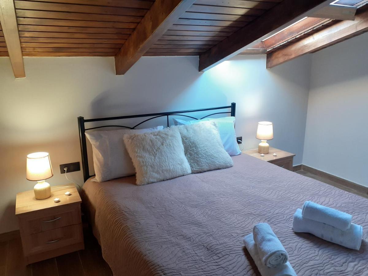 The View Attic Apartment Ioannina Luaran gambar