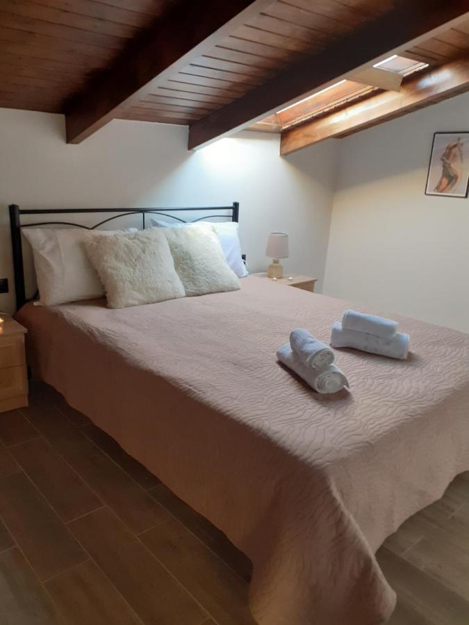 The View Attic Apartment Ioannina Luaran gambar