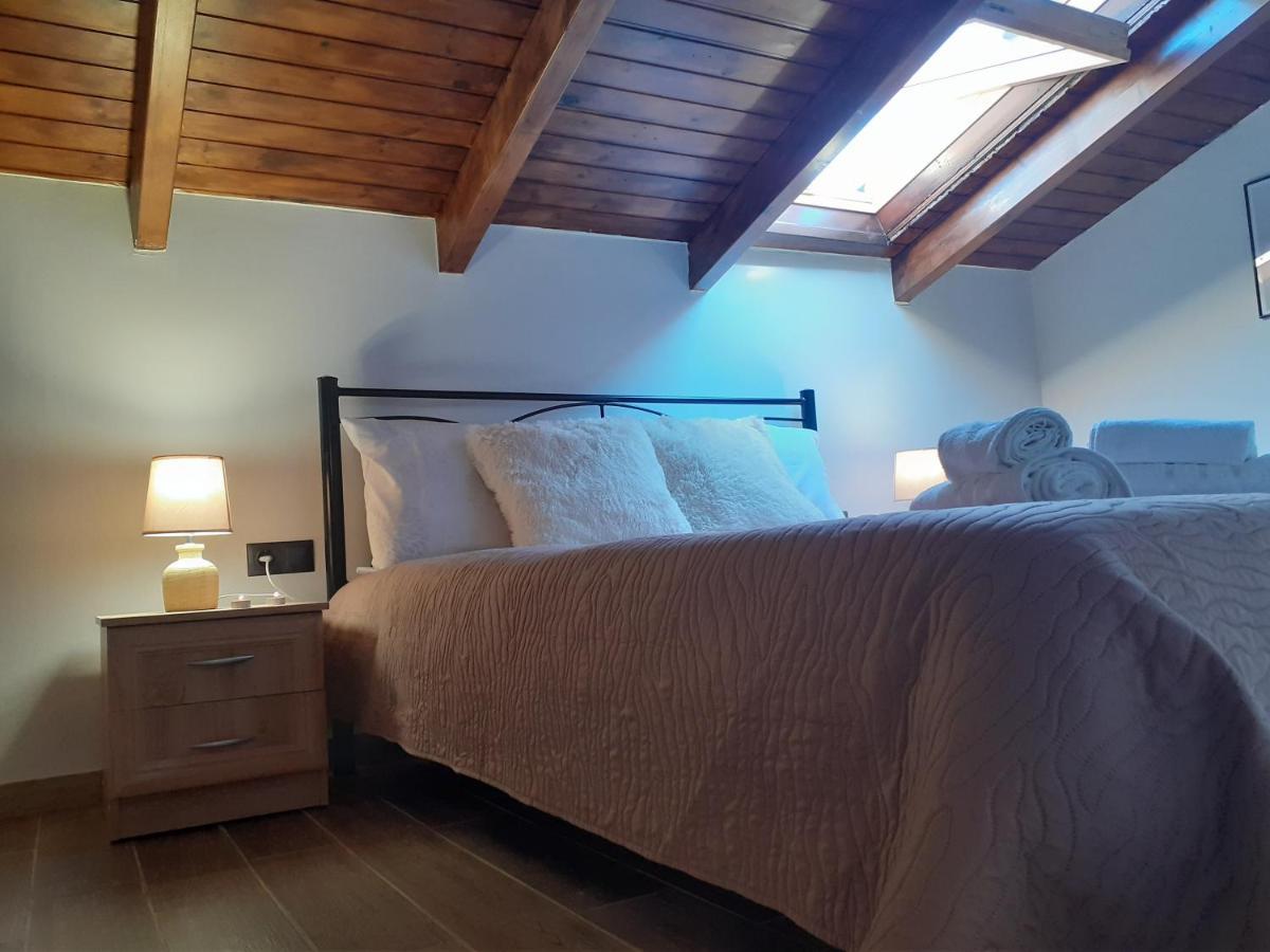 The View Attic Apartment Ioannina Luaran gambar