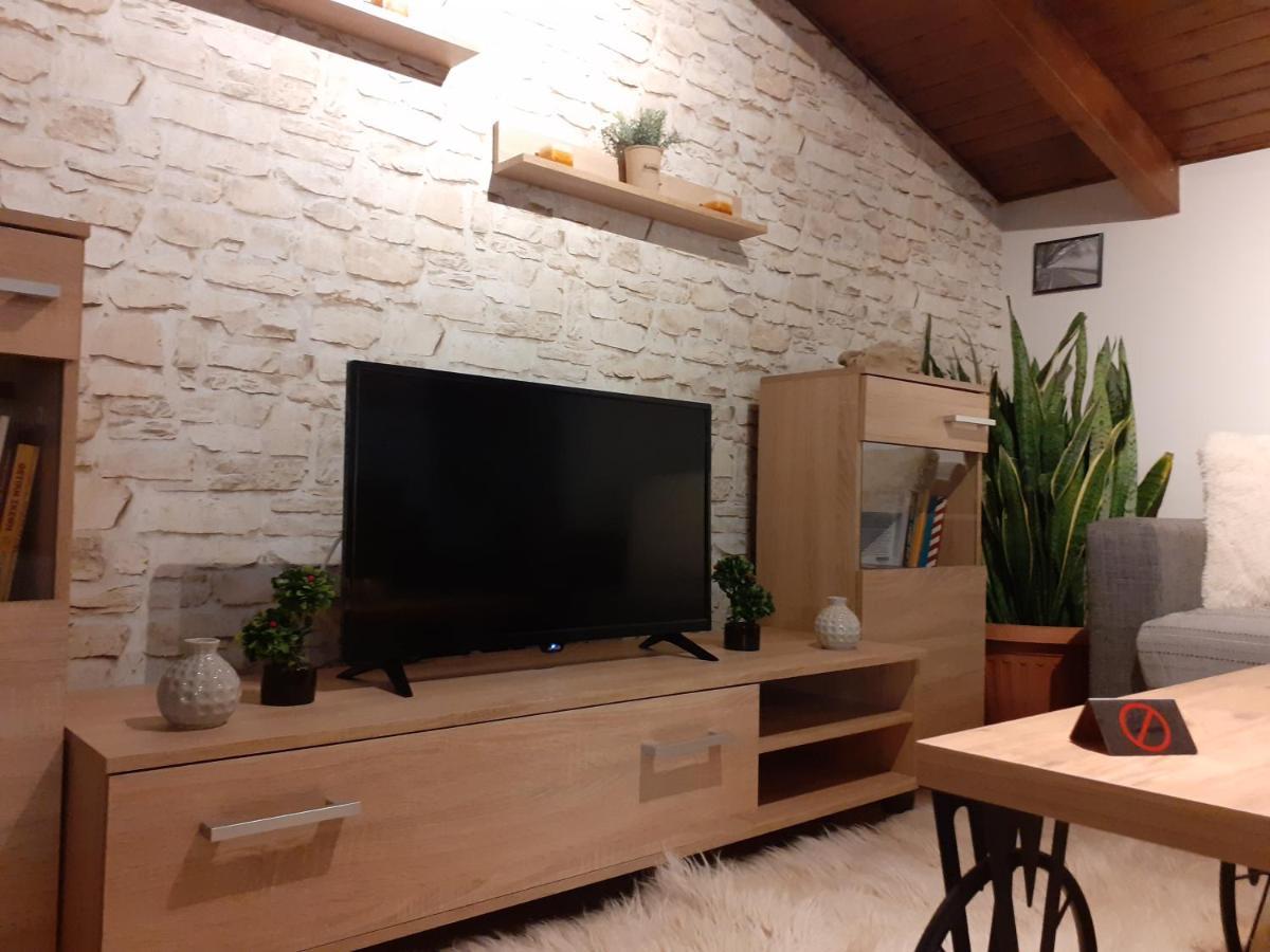 The View Attic Apartment Ioannina Luaran gambar
