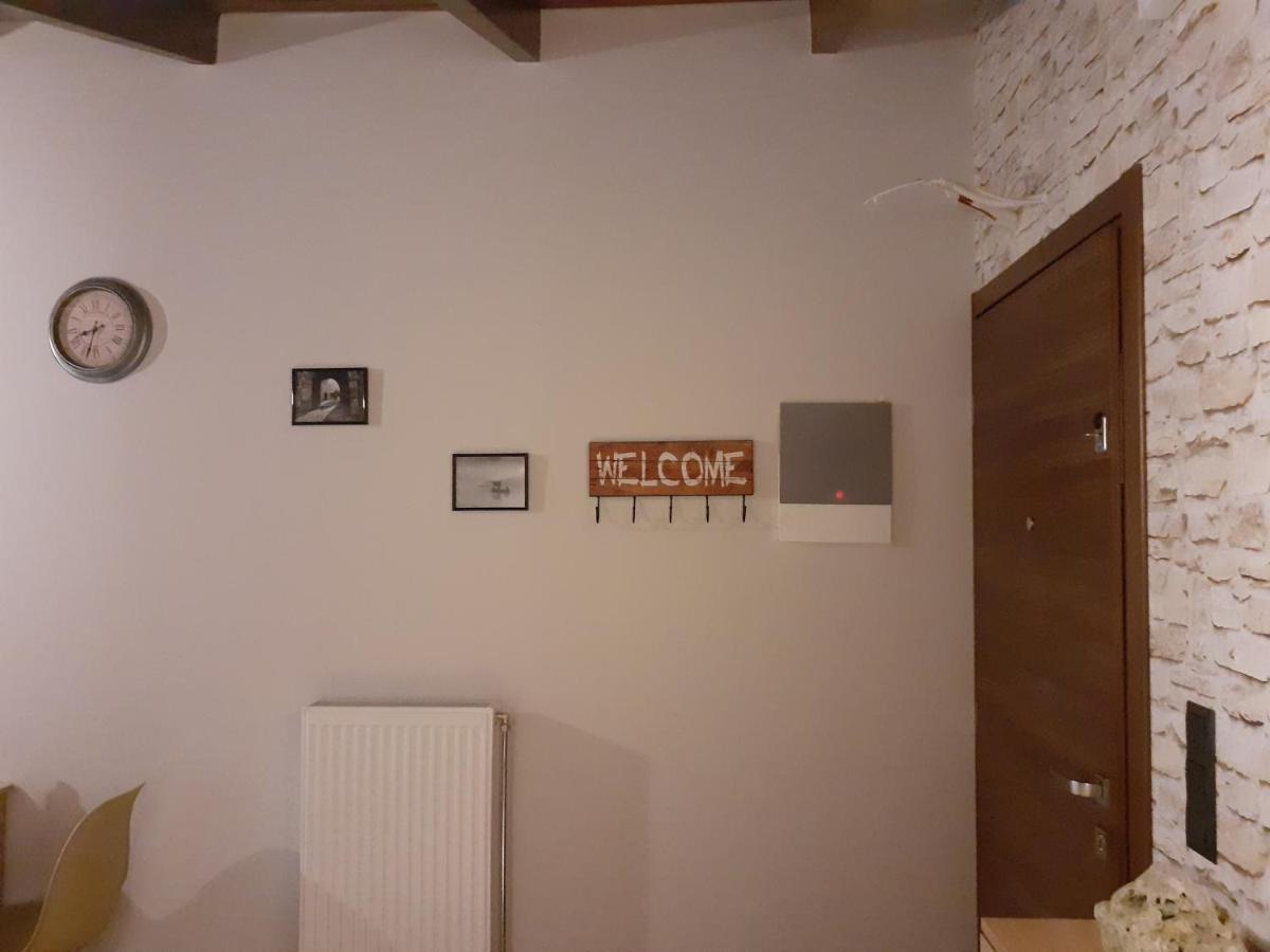 The View Attic Apartment Ioannina Luaran gambar