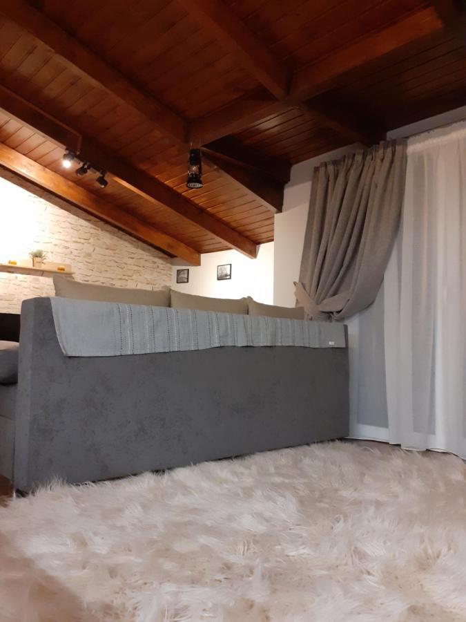 The View Attic Apartment Ioannina Luaran gambar