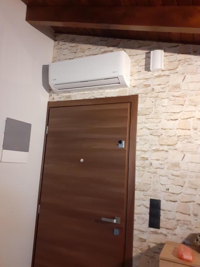 The View Attic Apartment Ioannina Luaran gambar