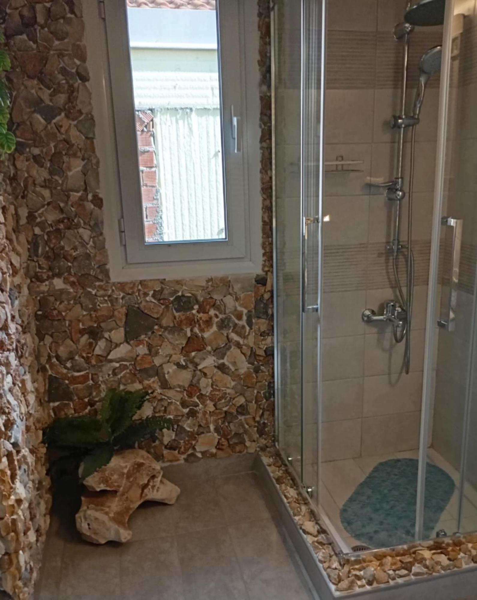 The View Attic Apartment Ioannina Luaran gambar